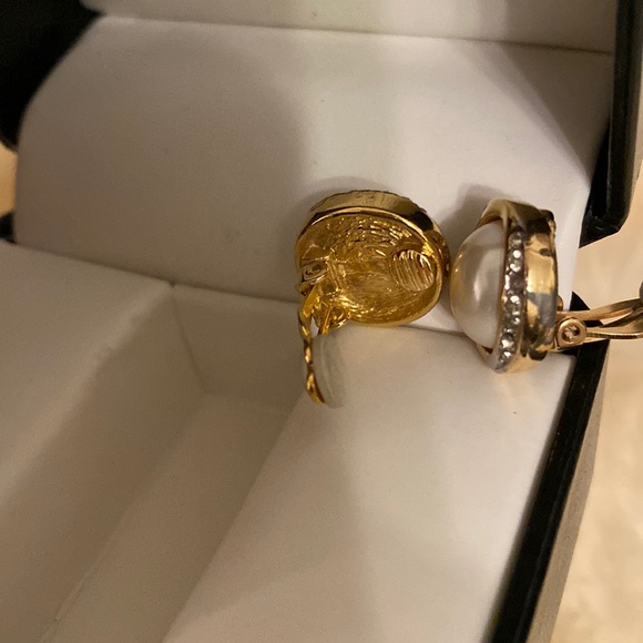 Vintage Vendome trifari & Evco clip on earrings - Picture 13 of 15